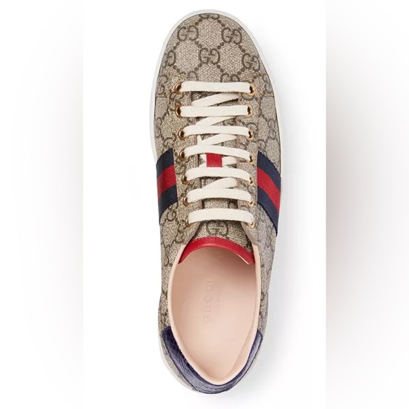 Gucci Ace GG Supreme Sneaker - Picture 2 of 6